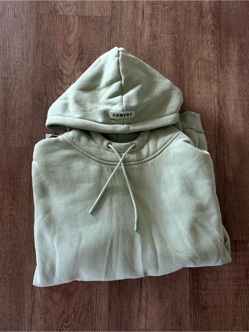 Comfrt HeavyWeight Fleece Travel Essential Hoodie in Sage Green